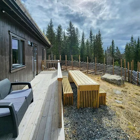 Prázdninový dům With Forest Edge Views *