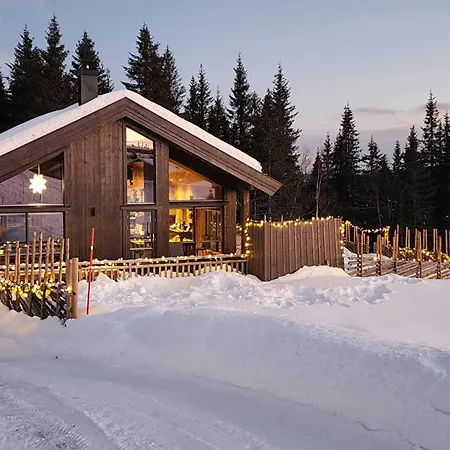 With Forest Edge Views * Svingvoll