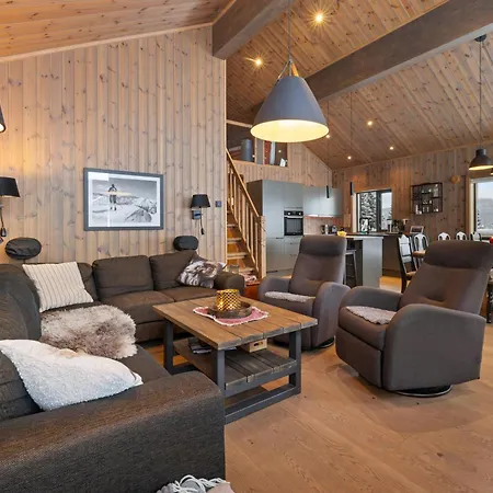 With Forest Edge Views * Svingvoll