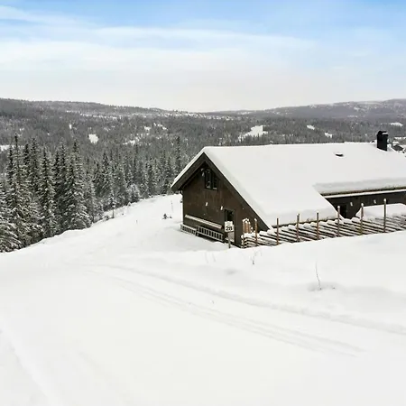 With Forest Edge Views * Svingvoll